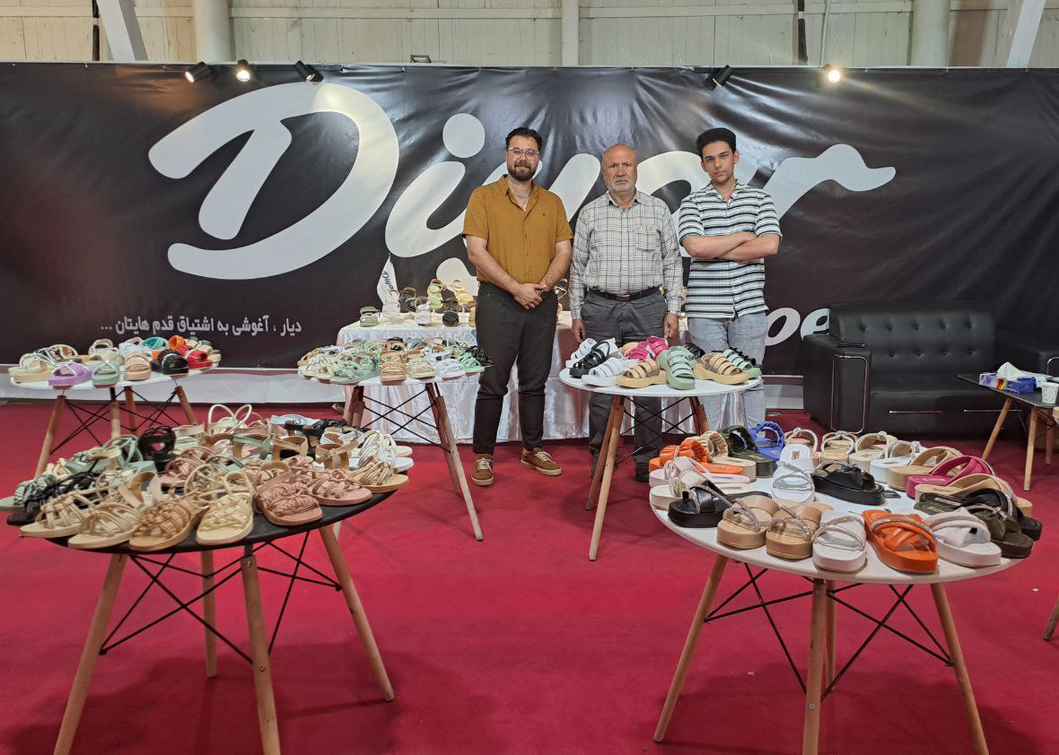 نمایش «مرگ یزدگرد» به کارگردانی «سنا نعمتی»