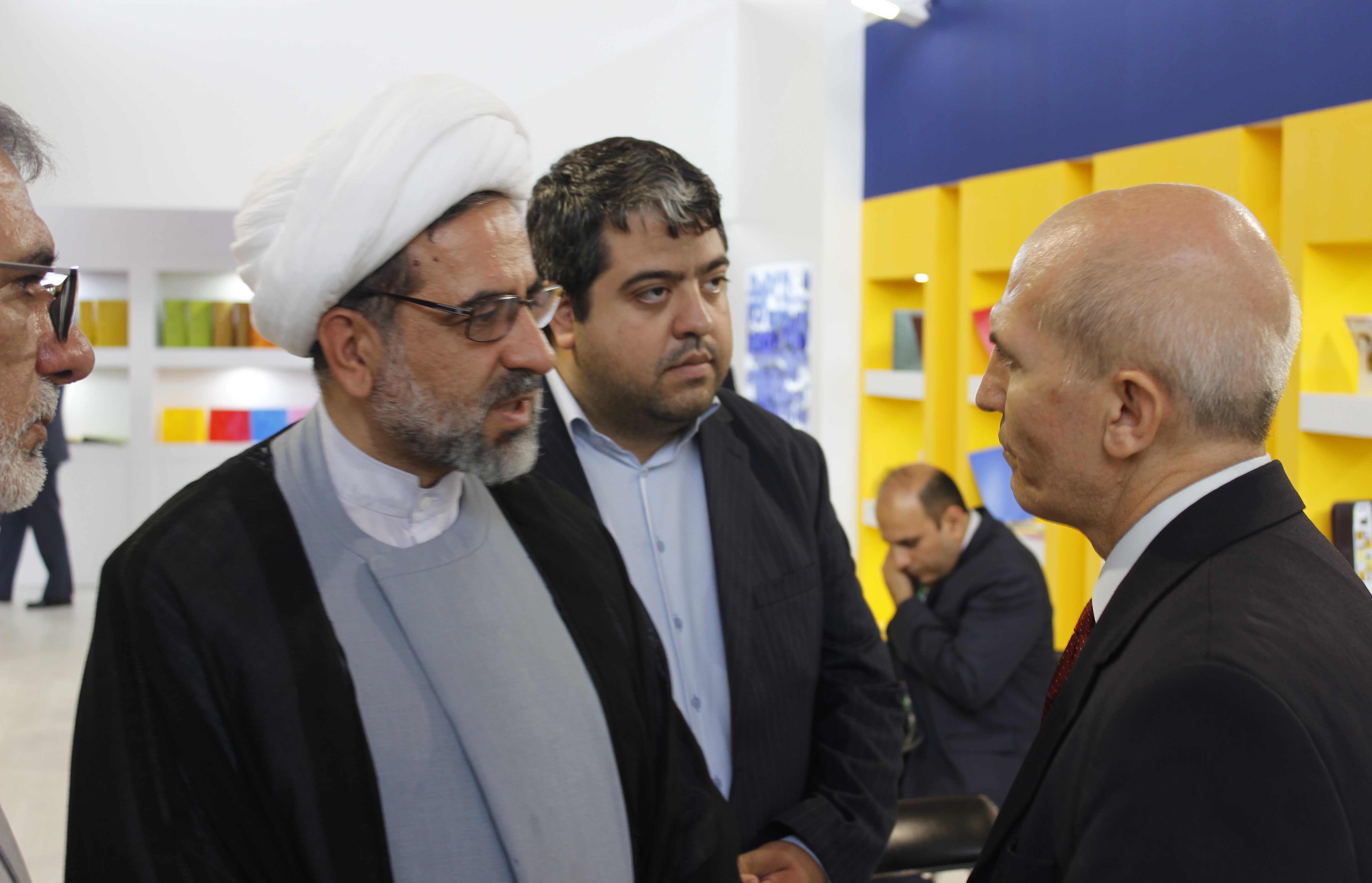 گزارش تصویری افتتاح چهارمین نمایشگاه لوازم التحریر و تجهیزات مهندسی در شهرآفتاب 