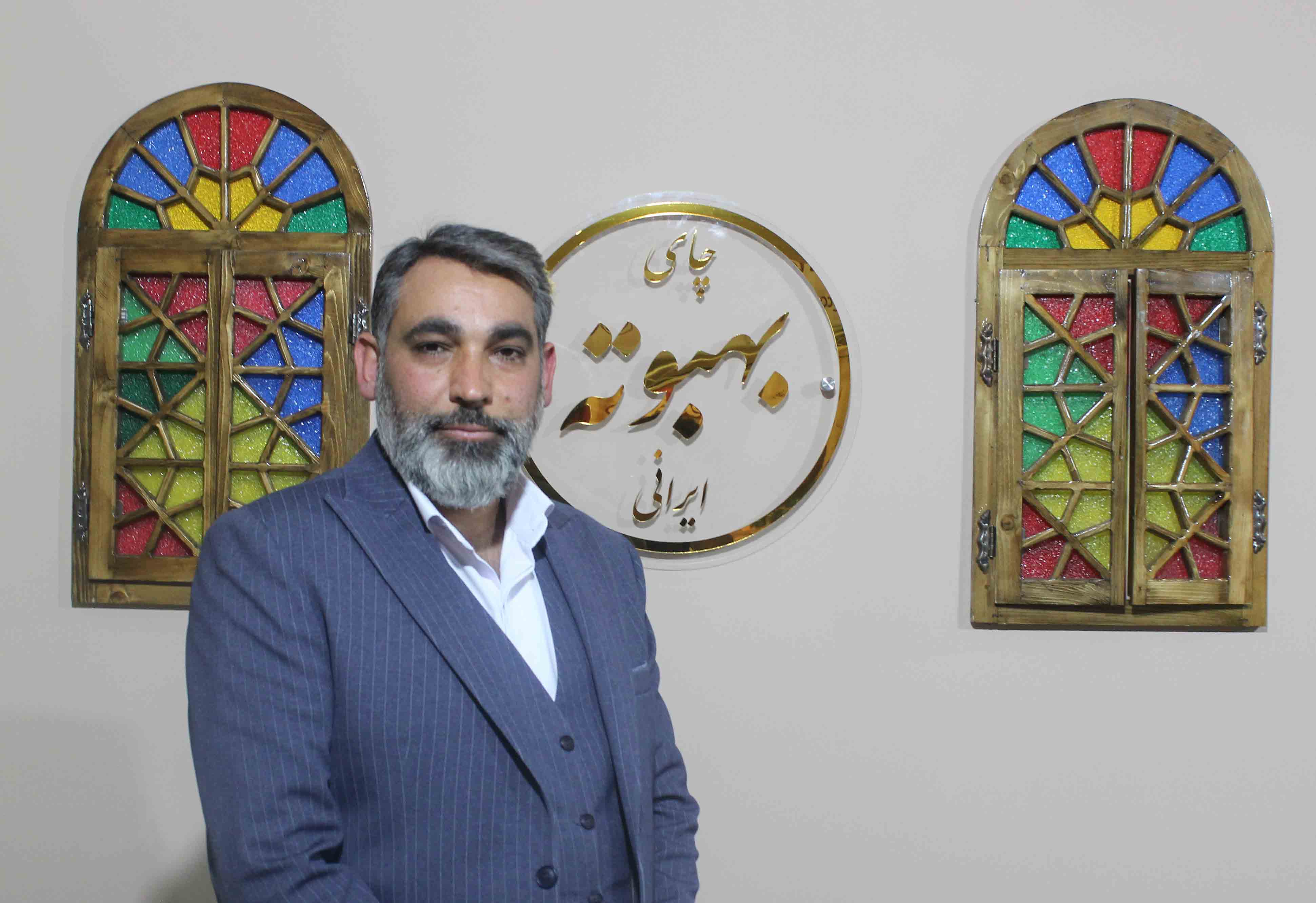 آدرس : اشرفی اصفهانی-خیابان خجسته پور، خیابان کاشفی نیک، کوچه پاییزان، کوچه وحدت شمالی، پلاک 9، واحد5 /تلفن دفتر تهران: 09914289676  