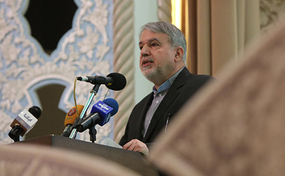 فرهنگ غربی نمی‌تواند داروی شفابخش جامعه ما باشد/ راه نجات جامعه امروز بازگشت به معارف و سبک زندگی رضوی است / جامعه‌ بداخلاق از فرهنگ رضوی فاصله دارد / کتاب بهترین زبان انتقال و توسعه فرهنگ رضوی است
