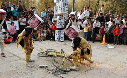 نامزدهای نمایش خیابانی سی‌و‌سومین جشنواره بین‌المللی تئا‌تر فجر