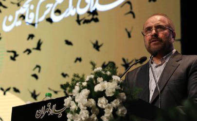 شهدای مدافع حرم رهروان واقعی مکتب شهادت و مکتب امام حسین (ع)هستند/امروز جبهه های متعددی برای انقلاب اسلامی باز شده/ بدون هیچ محدودیتی در خدمت خانواده های معظم شهداهستیم/ انقلاب اسلامی باید در همه عرصه ها بدرخشد