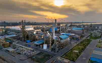 پائیز طلایی شفن با شتاب در ریل افزایش‌ها؛بازگشت قدرتمند پتروشیمی فن‌آوران به رکورد تولید پایدار پس از بزرگ‌ترین تعمیرات اساسی تاریخ شرکت و رکوردشکنی دوباره در کسب درآمد/ درآمد «شفن» تا پایان آبان‌ماه از ۱۰.۵ همت عبور کرد