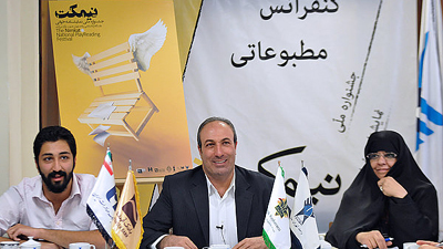 تقدیراز36 اثر منتخب دراولین جشنواره ملی نمایشنامه‌خوانی نیمکت/جشنواره درمسیرتکاملی خود به سمت بین‌المللی برگزار شدن خواهدرفت/ نمایشنامه‌خوانی جزو فرهنگ ایرانیان است/به هیچ عنوان جشنواره درسال های بعد تعطیل یا فراموش نمی‌شود