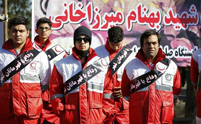 ادای احترام امدادگران هلال احمر استان تهران با ناجیان قهرمان شهر 
