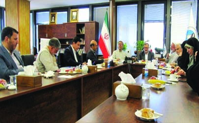 برگزاری نشست شورای سیاستگذاری ایثارگران کشور در بیمه ایران 