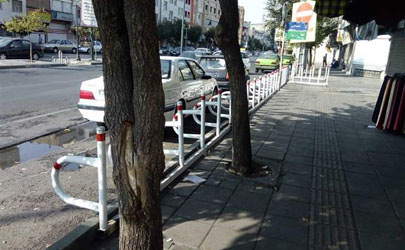 محدوده بازار بزرگ عبدل آباد مجهز به فضای پارک حاشیه‌ای ویژه موتورسیکلت شد