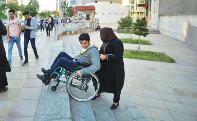 مناسب سازی 41 محل و معبر منطقه 17 برای سهولت تردد توانیابان