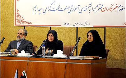 هلدینگ‌ها می‌توانند خودشان فاینانس کنند/ قیمت‌گذاری خوراک توسط وزارت نفت صورت می‌گیرد/ در8 سال گذشته فعالیت چشمگیری در پارس جنوبی صورت نگرفت/ایران ارزان‌فروشی نخواهد کرد
