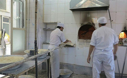 نان گران نشده/ فراهانی: اتحادیه نانوایان نباید نرخ جدید نان را ابلاغ می‌کرد