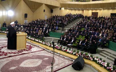 دوازده بهمن روز بیاد ماندنی در تاریخ ملت ایران است/ آیت الله هاشمی تا آخرین لحظات زندگی از فداکاری و خدمت برای عظمت ایران دریغ نکرد/ دهه فجر امسال معطر به جانفشانی آتش نشانان و قدرشناسی مردم است