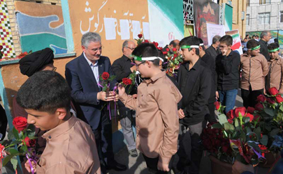 آیین آغاز سال تحصیلی جدید با حضور عضو هیات مدیره بانک سرمایه