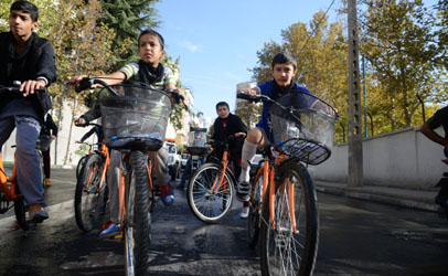 دوچرخه سواران 10 کیلومتردر شمال تهران رکاب می زنند