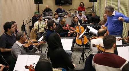 ناصر چشم آذرکنسرت «شب باران عشق» را اجرا می کند/از هامون تا اجاره نشین‌ها