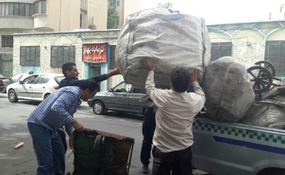 آغاز طرح ضربتی جمع آوری عوامل غیرمجاز پسماند خشک در ناحیه یک منطقه 15 