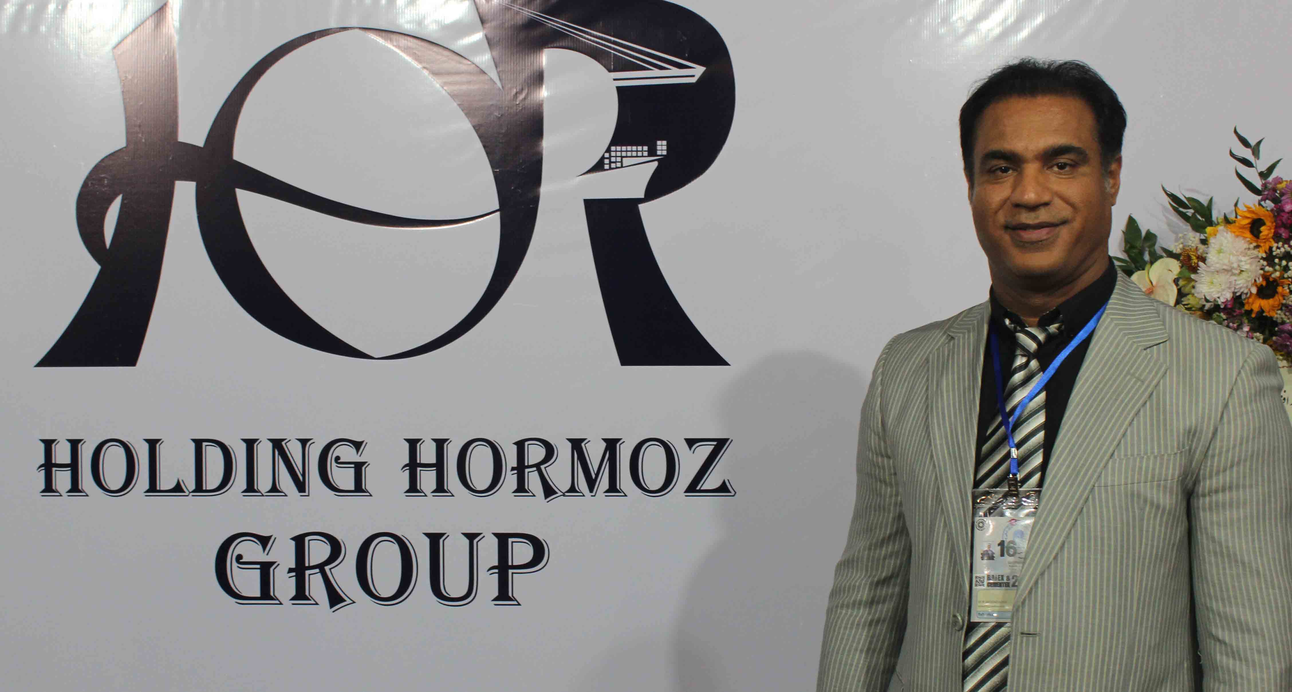 شرکت کنکاش کیفیت هرمزان خدمات آزمایشگاهی و تحقیقاتی درخصوص قیر ، روانکارها و فراورده های نفتی را ارائه می نماید/هدف کنکاش کیفیت هرمزان تکمیل زنجیره کیفیت، افزایش اعتماد و پاسخگویی موثر به نیاز صنایع نفت و انرژی است