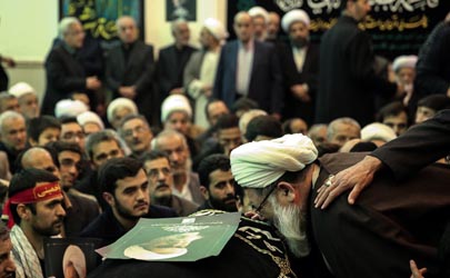 وداع با پیکر مرحوم آیت الله واعظ طبسی درمشهد 