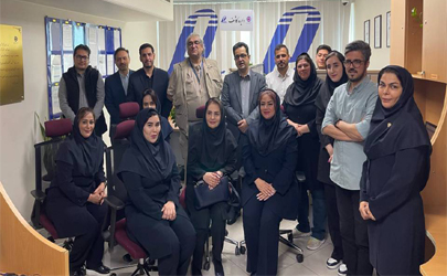 تقدیر مدیر امور روابط عمومی بانک ایران زمین از کارشناسان مرکز ارتباط با مشتریان 