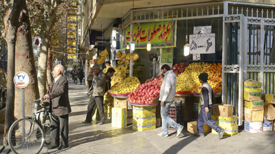 رفع سد معبر میوه فروشی ها با نصب شیشه میرال در منطقه 10 تهران