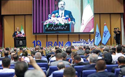 رسالت هلدینگ خلیج‌فارس، خلق آینده صنعت پتروشیمی ایران است / قاچاق مواد پلیمری چالش جدی صنعت پتروشیمی کشور/ باید به سمت طراحی نسل آینده مواد پلیمری دوستدار محیط‌زیست برویم