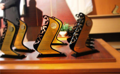 اهدای نشان «برترین پیشرفت» جشنواره بانک محبوب من به بانک گردشگری