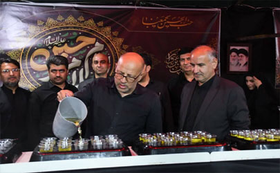 بازدید معاون پارلمانی وزارت اقتصاد از موکب بیمه ایران در مراسم تدفین پیکر مطهر امام شهید در مشهد 