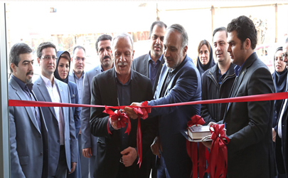 گشایش دو شعبه بانک پارسیان در بیمارستان تریتا و بازارآهن مکان