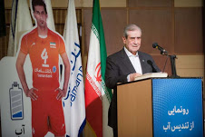 بانک سامان همزمان با بدرقه تیم ملی والیبال از تندیس آب رونمایی کرد