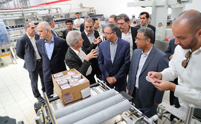 بازدید اعضای هیات مدیره بانک ملی ایران از گروه تولیدی خوشگوار