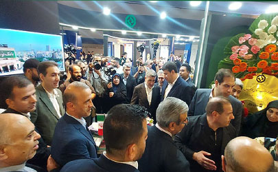 استقبال گسترده فعالان اقتصادی از غرفه بانک توسعه صادرات ایران در نمایشگاه مشهد اینوکس ۱۴۰۴