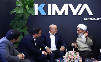 بازدید مسئولان بلندپایه کشوری از غرفه گروه کیمیا / تمرکز گروه کیمیا بر نوآوری و توسعه زنجیره پترو دارویی 