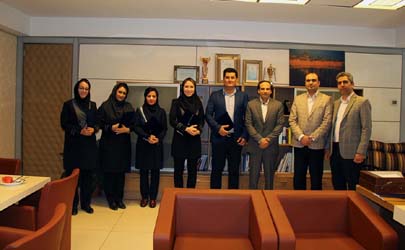تقدیر از کارمندان دانش‌پژوه بیمه سرمد