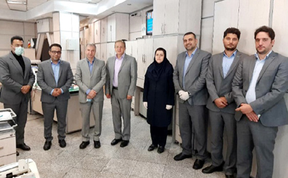 بازدید سرزده مدیرعامل بانک دی از شعبه قائم مقام فراهانی