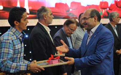 همایش تقدیر از برندهای برتر مراکز خرید کشور با حضور بیمه رازی برگزار شد 