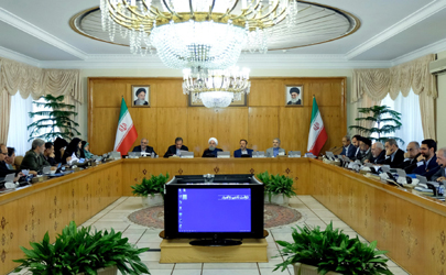 گزارش مسائل و مشکلات مربوط به کامیون‌داران و رانندگان حمل و نقل جاده‌ای ارائه شد//غلامرضا سلیمانی امیری به عنوان رییس کل بیمه مرکزی تعیین شد/ 6 مطالبه رئیس جمهور از رییس کل جدید بیمه مرکزی/ محصولات ذرت و جو برای عرضه در بورس کالای ایران تعیین شدند