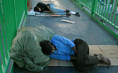 تبریز شهری بدون متکدی است/ ۱۵ هزار کارتن خواب در کشور وجود دارد/ میزان ایدز در کودکان خیابانی ۴۵ برابر بیشتر از سایر کودکان است