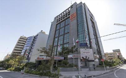 خدمت در قلب جبهه اقتصادی ادامه دارد / بانک مسکن در کنار مشتریان 