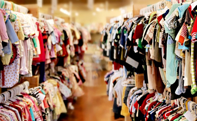 مبارزه با قاچاق پوشاک در سطح عرضه تقریباً متوقف شده / ۹۵ درصد پوشاک وارداتی در بازارقاچاق است