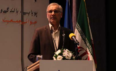 ایران در حال پیر شدن است/ وزارت بهداشت طی سال‌های اخیر اقدامات جدی برای باروری زوج‌های نابارور انجام داده/ نمی‌توان به زور به مردم گفت فرزند آوری کنند 
