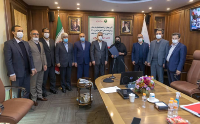 مدیرعامل پست بانک ایران از رتبه‌های برتر کنکور سراسری روستایی تقدیر کرد