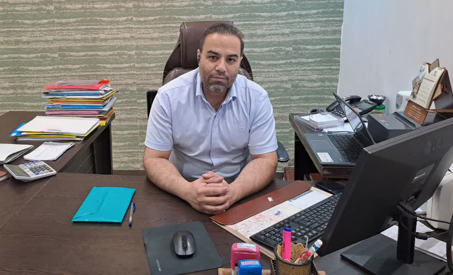 گلاب و عرقیجات سوسن در غرفه مجموعه گردشگری روناک کاشان 100 درصد سنتی و طبیعی با بهترین کیفیت به مشتریان عرضه می گردد   