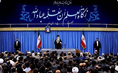 محیط دانشگاه، محیط تضارب آرا و بحث و چالش است/ دانشگاه و دانشجو باید همواره انقلابی باشند/تنها راه علاج مشکلات اجرای صحیح سیاست‌های اقتصاد مقاومتی است