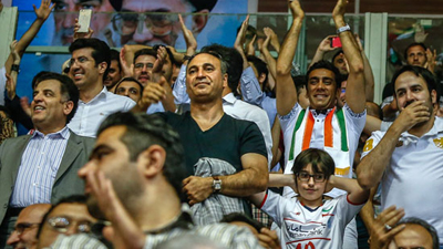 حضور بازیگران در دیدار والیبال ایران و آمریکا + تصاویر 