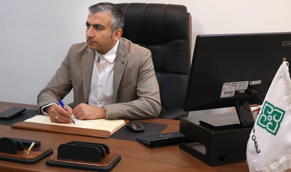 بازار عدس هم‌اکنون اشباع است / حمایت از دهک‌های پایین جامعه یکی از اولویت‌های انجمن حبوبات ایران می باشد/ واردات لوبیا قرمز ادامه دارد/نبود آمار و سهمیه دقیق یکی از مشکلات جدی ماست/ مصرف حبوبات در شش‌ماهه دوم سال همواره بیشتر از نیمه اول است 