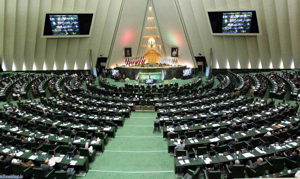 قدردانی جمعی از نمایندگان مجلس از بانک صادرات ایران درآستانه هفته دولت
