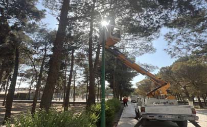 ارتقا روشنایی بوستان‌های منطقه 19 با نصب بیش از 350 پروژکتور