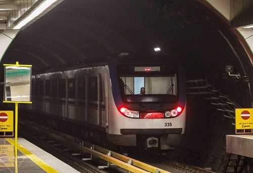 کارکنان فروش بلیت مترو تهران تهدید به اخراج شدند