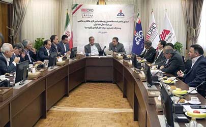 آقاجانلو: ظرفیت مازاد ۲۰ میلیون تنی فولاد را فعال می‌کنیم