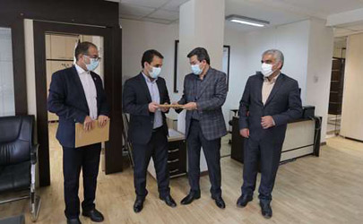 تقدیر از کارکنان برتر شرکت بیمه ما