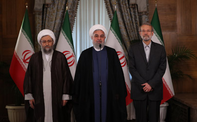 پنج اصل مورد تاکید قوا در حمایت از کالاهای ایرانی/ تحولات داخلی و بین المللی در این جلسه بررسی شد/ حفظ وحدت و انسجام داخلی و رسیدگی به حل مشکلات معیشتی مردم مورد تاکید سران قوا بود/امسال به سه کشور منطقه سفر خواهم داشت